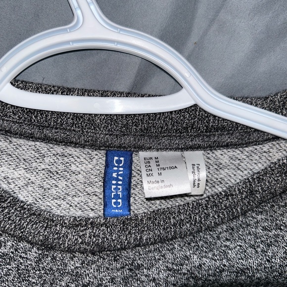 H&M Divided Big City Swell NYC Men’s Crewneck - Picture 2 of 2